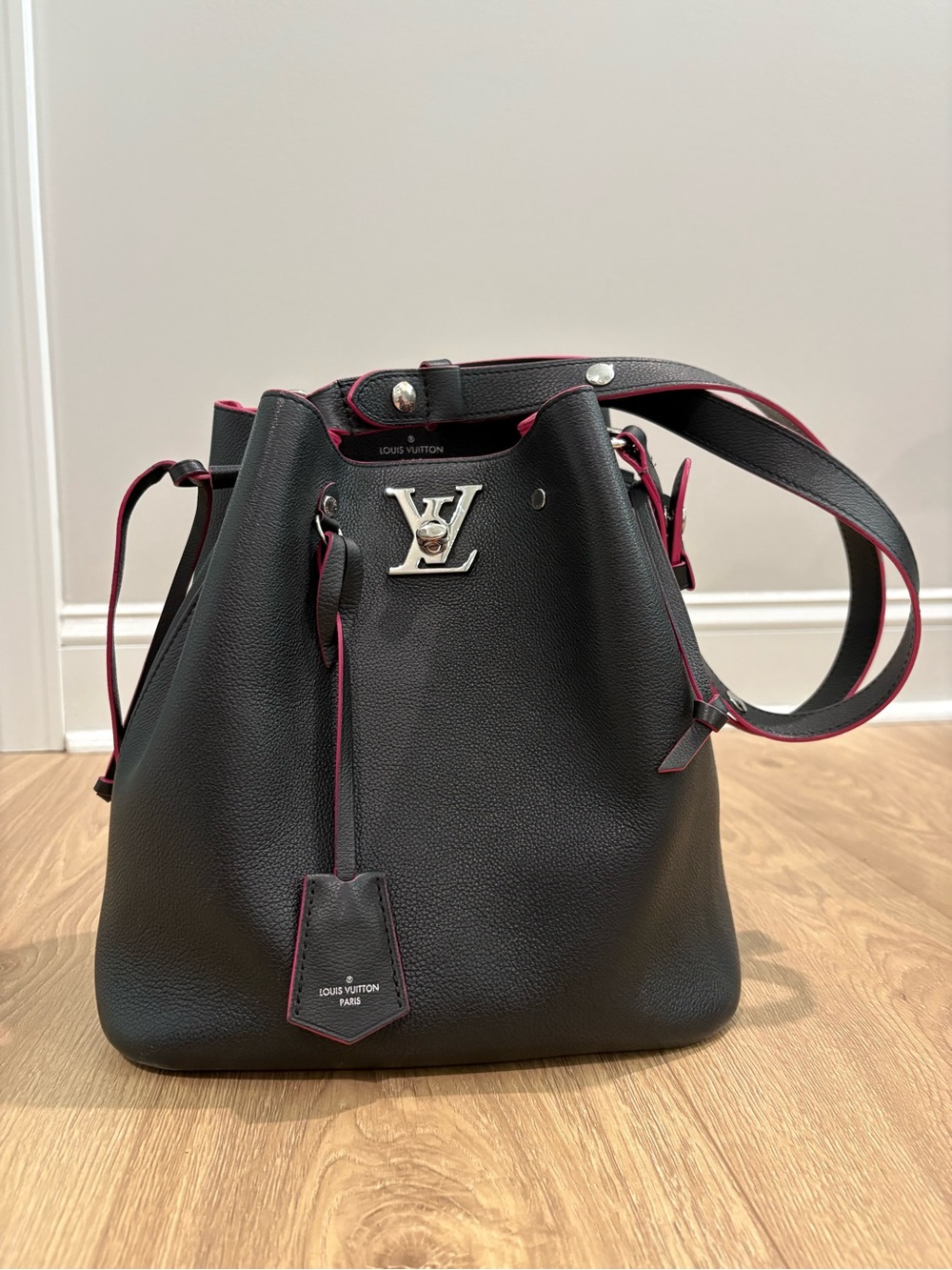 Louis Vuitton Lockme Baguette